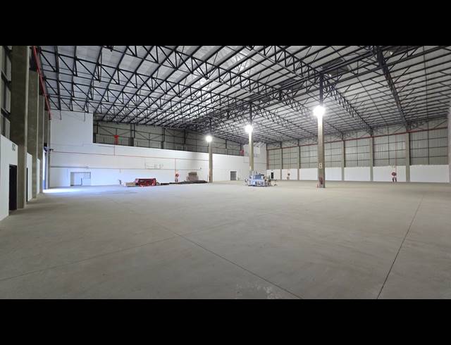 3,742M² WAREHOUSE TO LET IN SPARTAN